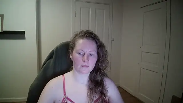 Girlnina-1995 online show from February 24, 5:09 pm