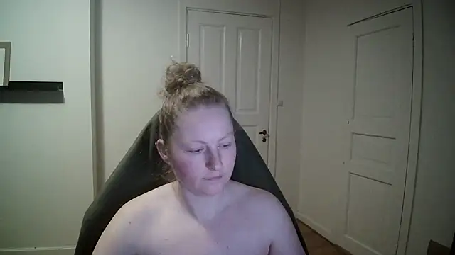 Girlnina-1995 online show from February 26, 10:20 pm