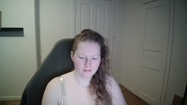 Girlnina-1995 online show from February 28, 9:04 am