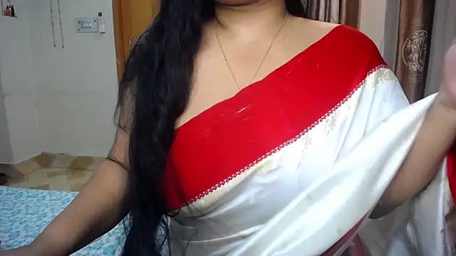 lady maeda  online show from September 9, 6:40 pm