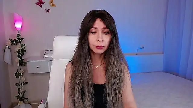 Snapshot of wendifoste chatting on February 18, 5:21 pm wendifoste online show from February 18, 5:21 pm