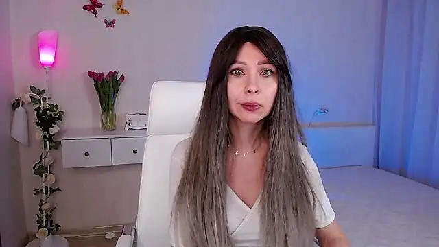 Snapshot of wendifoste chatting on February 19, 9:03 pm wendifoste online show from February 19, 9:03 pm