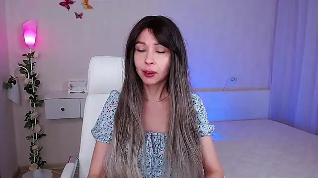 Snapshot of wendifoste chatting on March 10, 6:01 pm wendifoste online show from March 10, 6:01 pm