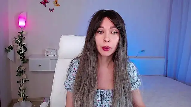 Snapshot of wendifoste chatting on March 19, 5:28 pm wendifoste online show from March 19, 5:28 pm