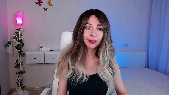 Snapshot of wendifoste chatting on March 21, 8:29 pm wendifoste online show from March 21, 8:29 pm