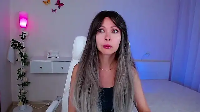 Snapshot of wendifoste chatting on September 25, 6:44 pm wendifoste online show from September 25, 6:44 pm