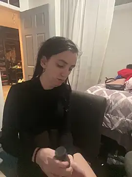 Snapshot of XXlolaXX chatting on January 21, 11:24 pm XXlolaXX online show from January 21, 11:24 pm