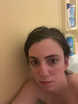 Snapshot of XXlolaXX chatting on February 5, 7:53 pm XXlolaXX online show from February 5, 7:53 pm