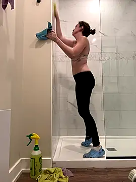 Snapshot of XXlolaXX chatting on September 21, 6:31 pm XXlolaXX online show from September 21, 6:31 pm