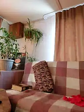 Snapshot of IrmaRose chatting on February 4, 7:18 am IrmaRose online show from February 4, 7:18 am