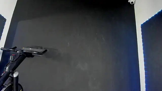 Snapshot of liagirl_cute chatting on December 20, 11:00 am liagirl cute online show from December 20, 11:00 am