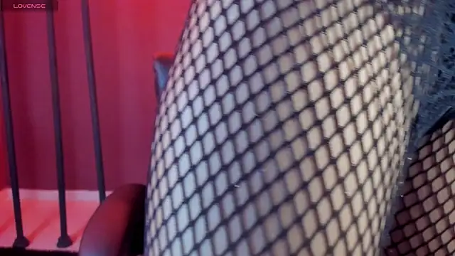 Snapshot of liagirl_cute chatting on March 2, 2:30 am liagirl cute online show from March 2, 2:30 am