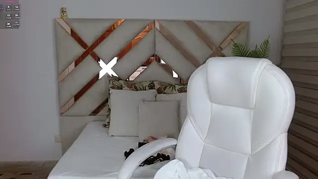 kimara lion online show from December 5, 4:20 am