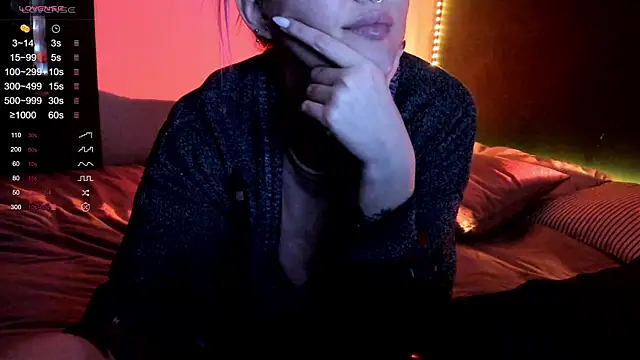 Snapshot of Eurusholmess chatting on February 28, 10:20 am Eurusholmess online show from February 28, 10:20 am