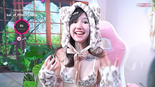 Pinkie Princes online show from September 18, 1:40 am