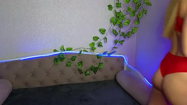 ParadisePleasure  online show from December 20, 1:47 am