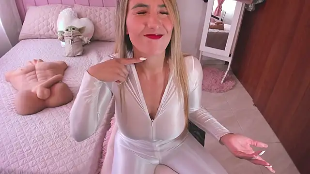 whitneyhot online show from February 19, 6:00 pm