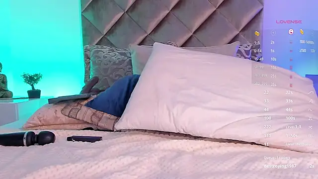 malaia hills online show from January 16, 10:23 pm