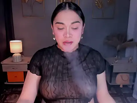 Snapshot of MaxeneCullens chatting on November 7, 3:28 am MaxeneCullens online show from November 7, 3:28 am