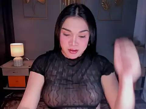 Snapshot of MaxeneCullens chatting on November 19, 3:28 am MaxeneCullens online show from November 19, 3:28 am