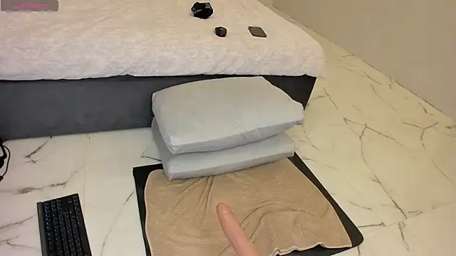 Snapshot of Devil_Minds chatting on January 18, 3:05 pm Devil Minds online show from January 18, 3:05 pm