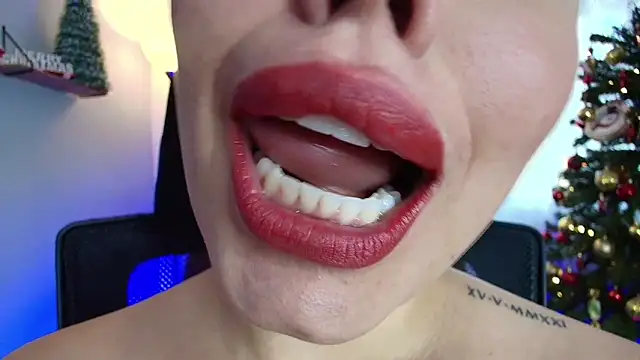 Snapshot of lisbet21x chatting on December 12, 9:58 pm lisbet21x online show from December 12, 9:58 pm