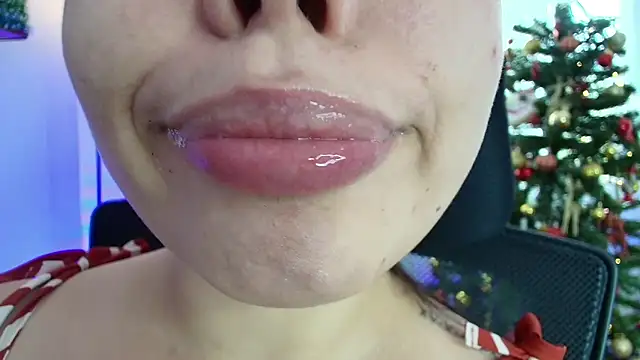 Snapshot of lisbet21x chatting on December 29, 6:49 pm lisbet21x online show from December 29, 6:49 pm