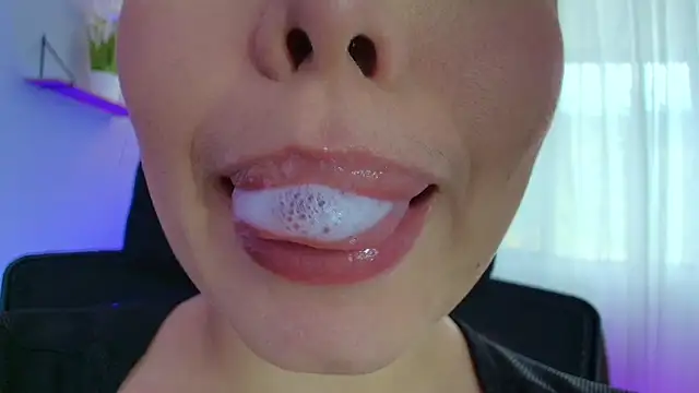 Snapshot of lisbet21x chatting on January 20, 6:32 pm lisbet21x online show from January 20, 6:32 pm