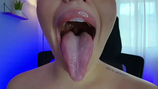 Snapshot of lisbet21x chatting on January 28, 7:32 pm lisbet21x online show from January 28, 7:32 pm