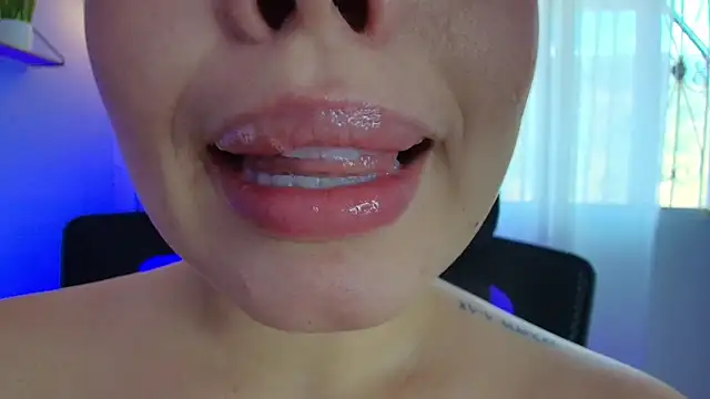 Snapshot of lisbet21x chatting on January 31, 6:57 pm lisbet21x online show from January 31, 6:57 pm