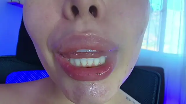 Snapshot of lisbet21x chatting on January 31, 9:59 pm lisbet21x online show from January 31, 9:59 pm