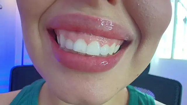 Snapshot of lisbet21x chatting on February 6, 6:56 pm lisbet21x online show from February 6, 6:56 pm