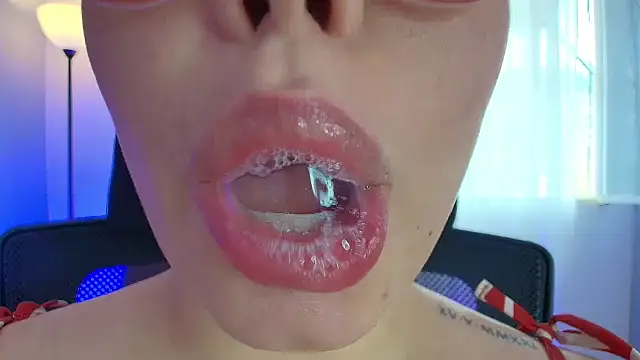 Snapshot of lisbet21x chatting on February 7, 6:56 pm lisbet21x online show from February 7, 6:56 pm