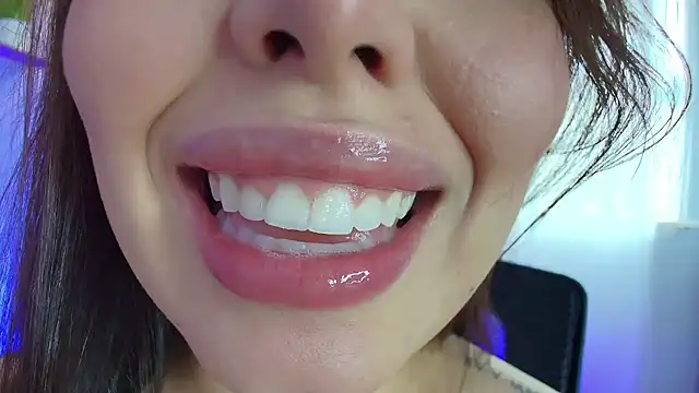 Snapshot of lisbet21x chatting on February 11, 7:27 pm lisbet21x online show from February 11, 7:27 pm