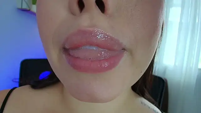 Snapshot of lisbet21x chatting on February 19, 7:16 pm lisbet21x online show from February 19, 7:16 pm