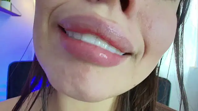 Snapshot of lisbet21x chatting on February 22, 8:42 pm lisbet21x online show from February 22, 8:42 pm