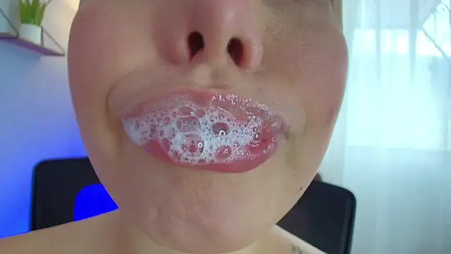 Snapshot of lisbet21x chatting on February 27, 7:15 pm lisbet21x online show from February 27, 7:15 pm