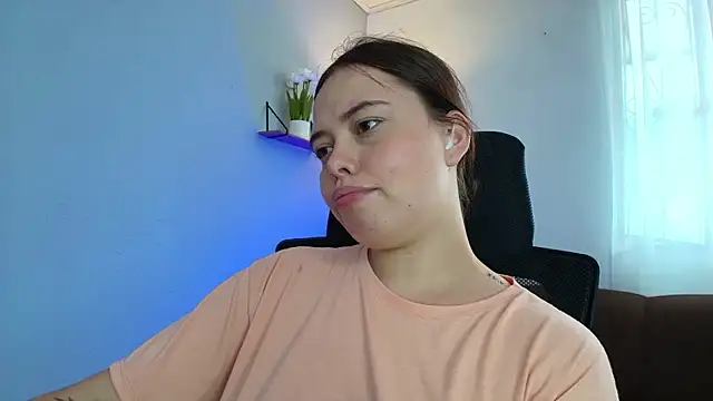 Snapshot of lisbet21x chatting on March 8, 5:22 pm lisbet21x online show from March 8, 5:22 pm