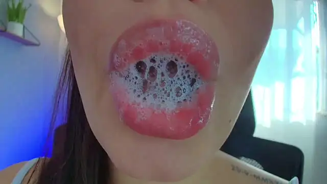 Snapshot of lisbet21x chatting on March 9, 1:48 pm lisbet21x online show from March 9, 1:48 pm