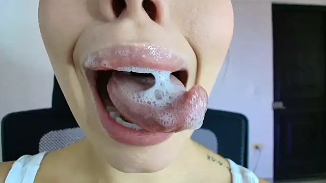 Snapshot of lisbet21x chatting on September 27, 3:06 pm lisbet21x online show from September 27, 3:06 pm