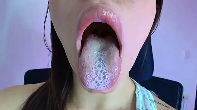 Snapshot of lisbet21x chatting on November 9, 12:14 pm lisbet21x online show from November 9, 12:14 pm