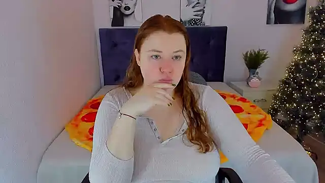 Snapshot of PolinaSalvatore chatting on December 22, 8:05 am PolinaSalvatore online show from December 22, 8:05 am