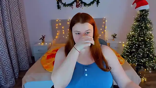 Snapshot of PolinaSalvatore chatting on December 25, 3:28 pm PolinaSalvatore online show from December 25, 3:28 pm