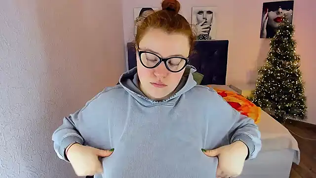 Snapshot of PolinaSalvatore chatting on December 29, 7:50 am PolinaSalvatore online show from December 29, 7:50 am