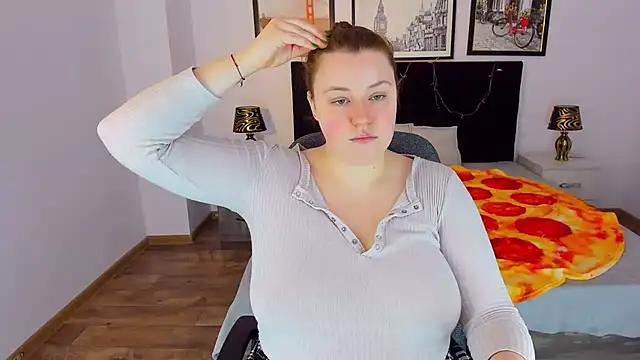 Snapshot of PolinaSalvatore chatting on January 10, 10:50 am PolinaSalvatore online show from January 10, 10:50 am