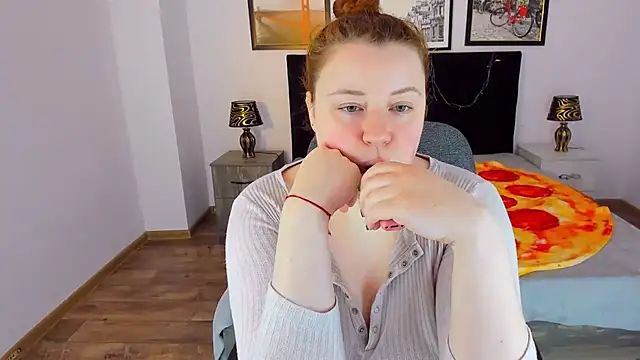 Snapshot of PolinaSalvatore chatting on January 10, 1:52 pm PolinaSalvatore online show from January 10, 1:52 pm