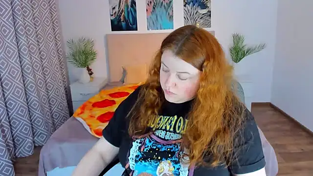 Snapshot of PolinaSalvatore chatting on January 13, 2:00 pm PolinaSalvatore online show from January 13, 2:00 pm