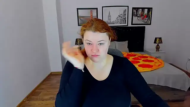 Snapshot of PolinaSalvatore chatting on January 19, 7:36 am PolinaSalvatore online show from January 19, 7:36 am