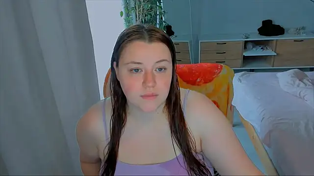 Snapshot of PolinaSalvatore chatting on October 18, 11:00 am PolinaSalvatore online show from October 18, 11:00 am