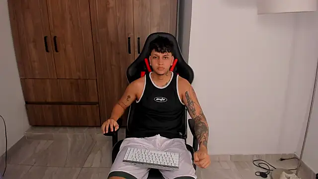 Jake simons online show from September 24, 9:23 am